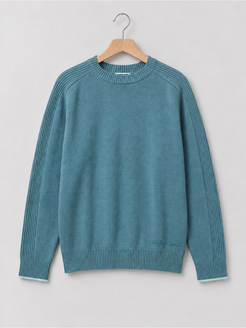 VTG Tommy Hilfiger Denim Men's Crewneck Sweater in Teal Blue